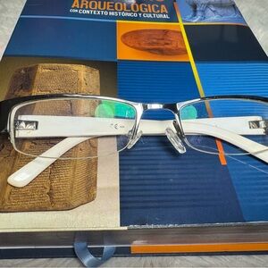 Gucci frames 100% authentic read